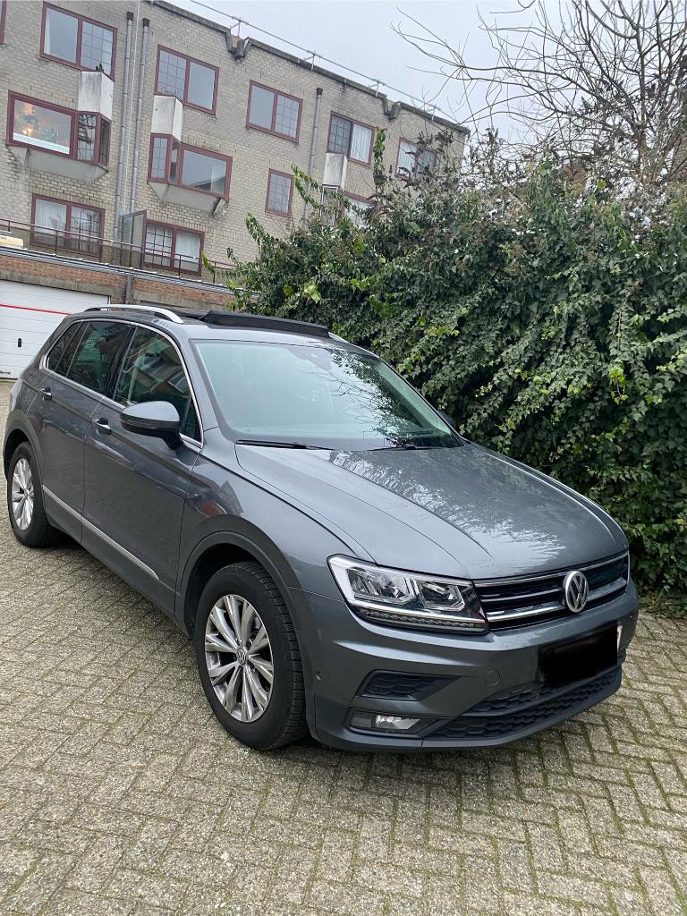 Volkswagen Tiguan 1.5 TSI Automaat – 65.000 km – Panoramadak, Auto's, Volkswagen, 4 cilinders, 5 zetels, 5 deurs, Dealer onderhouden