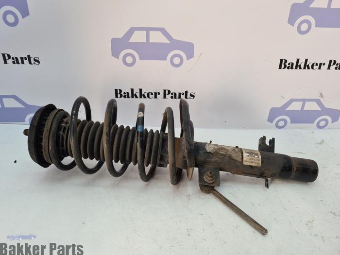 Schokdemperpoot links-voor van een Citroen C4 Cactus, Gebruikt, -, -, 3 maanden garantie
