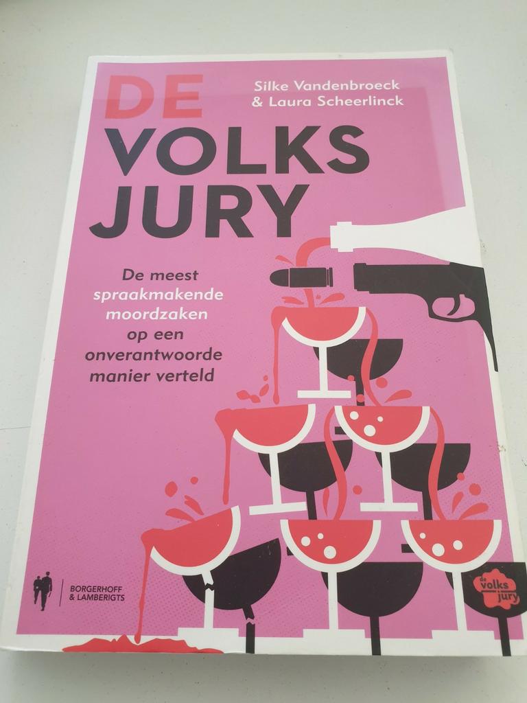 Laura Scheerlinck - De Volksjury DEEL 1, Ophalen of Verzenden, Gelezen, Laura Scheerlinck; Silke Vandenbroeck