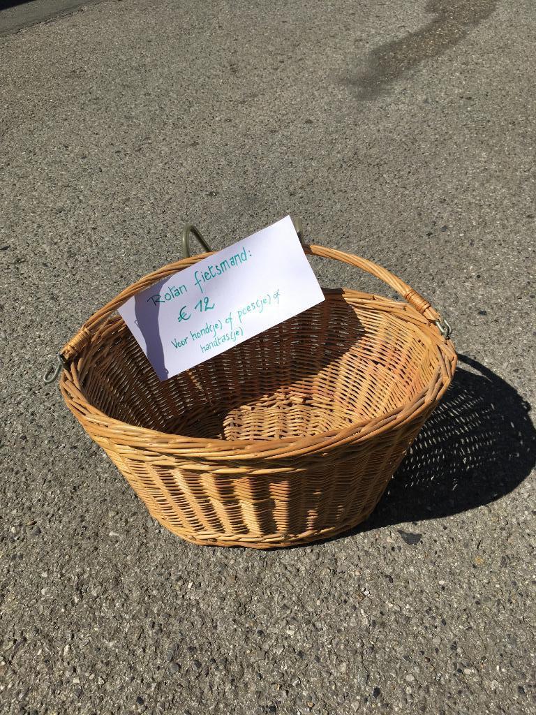 Rotan fietsmandje, Ophalen, Zo goed als nieuw, Fietsmand