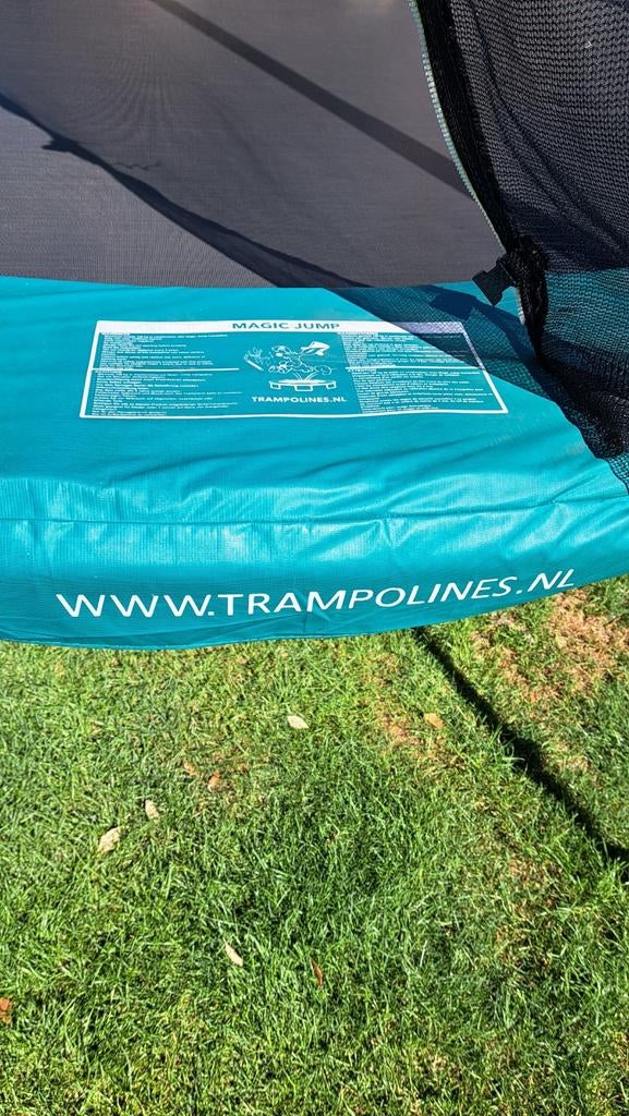 Trampoline 360, Enlèvement