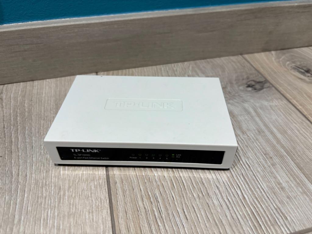TP-Link 5 poort ethernet switch, Ophalen, Gebruikt