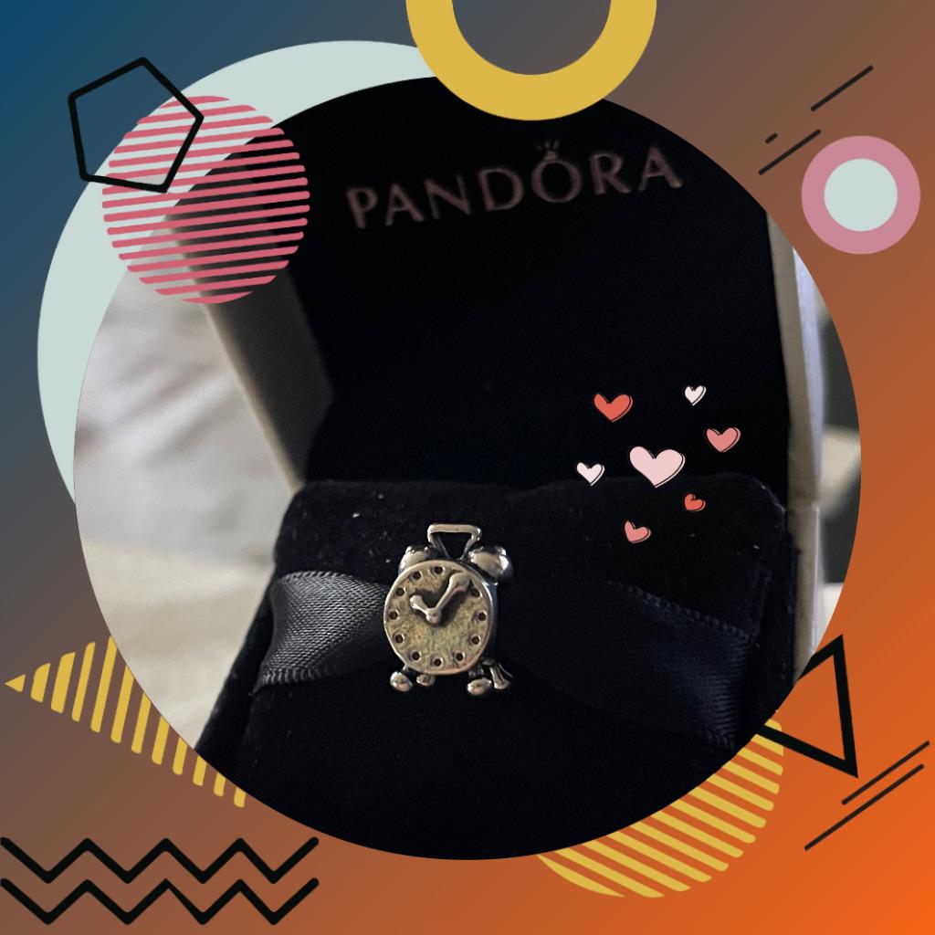 Authentique et magnifique bille de Pandora ! Le petit réveil, Handtassen en Accessoires, Bedels, Verzenden, Zo goed als nieuw