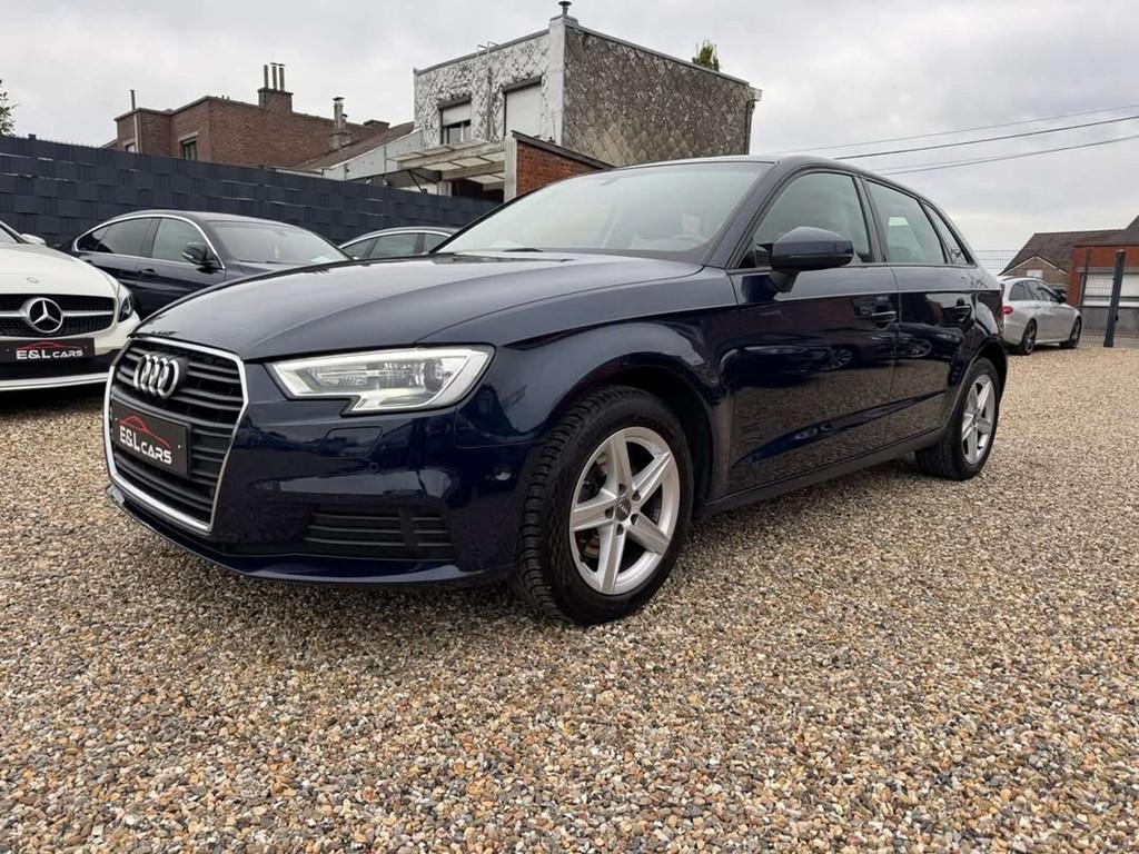 Audi A3 A3 Sportback 1.0 TFSI *12 mois de garantie*, Auto's, Audi, Stof, Gebruikt, 1790 kg, Bedrijf