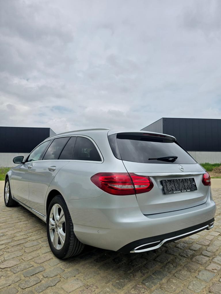 MERCEDES BENZ C180 BREAK AVANTGARDE-NAVI-PDC/LEDER-XENON-LED, Auto's, Achterwielaandrijving, 4 cilinders, 1600 cc, Leder