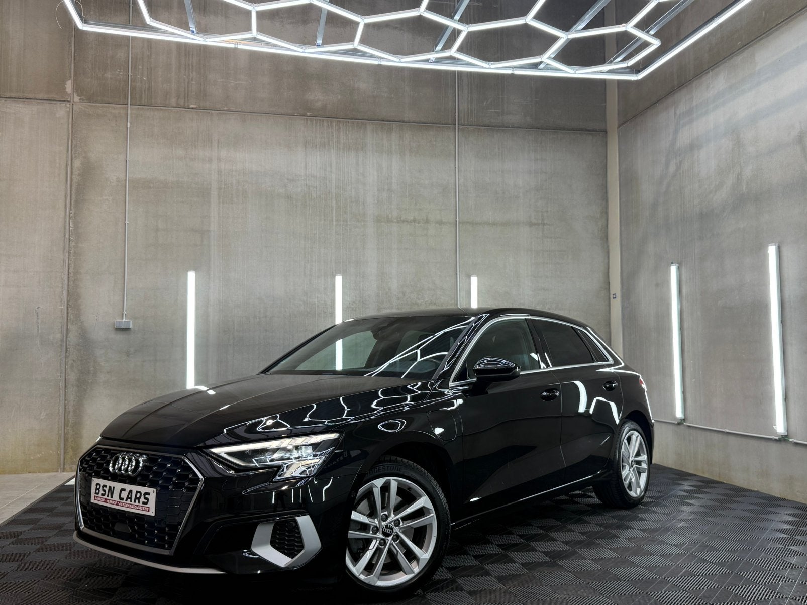 AUDI A3 40TFSIe/LEER/CARPLAY/ACC/GARANTIE, Autos, Essai à domicile, Achat, Euro 6, Entreprise