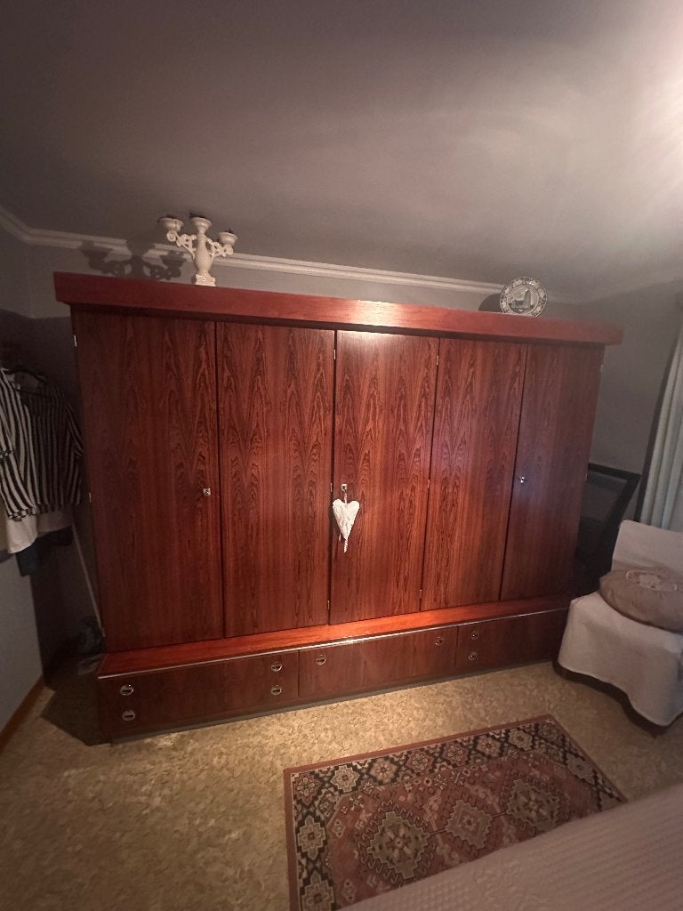 Vintage kledingkast, Huis en Inrichting, Ophalen, Zo goed als nieuw