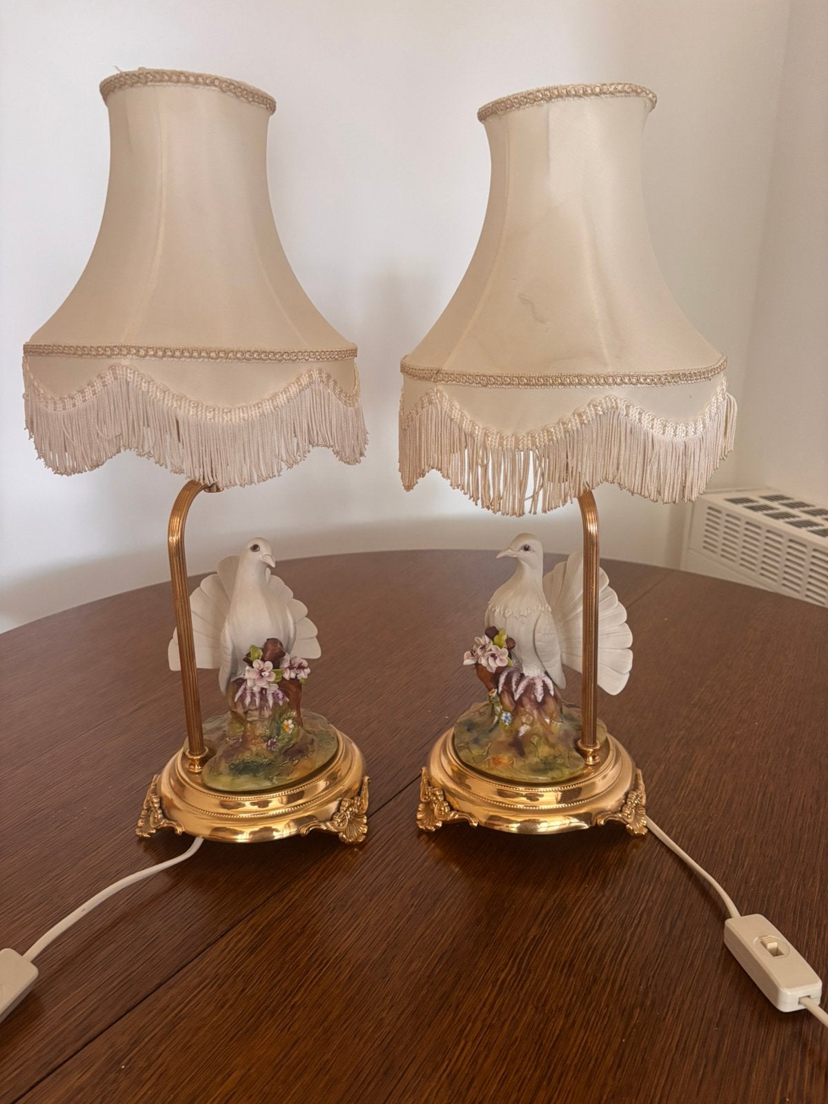 Prachtige vintage tafellampen met porseleinen duiven, Antiek en Kunst, Ophalen