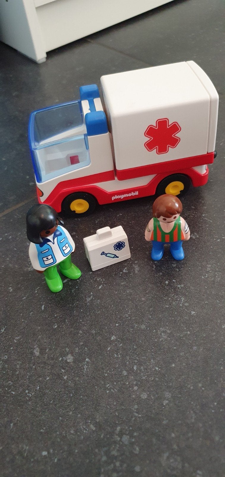 PLAYMOBIL 123 Ziekenwagen (9122) vanaf 1.5 jaar, Ophalen