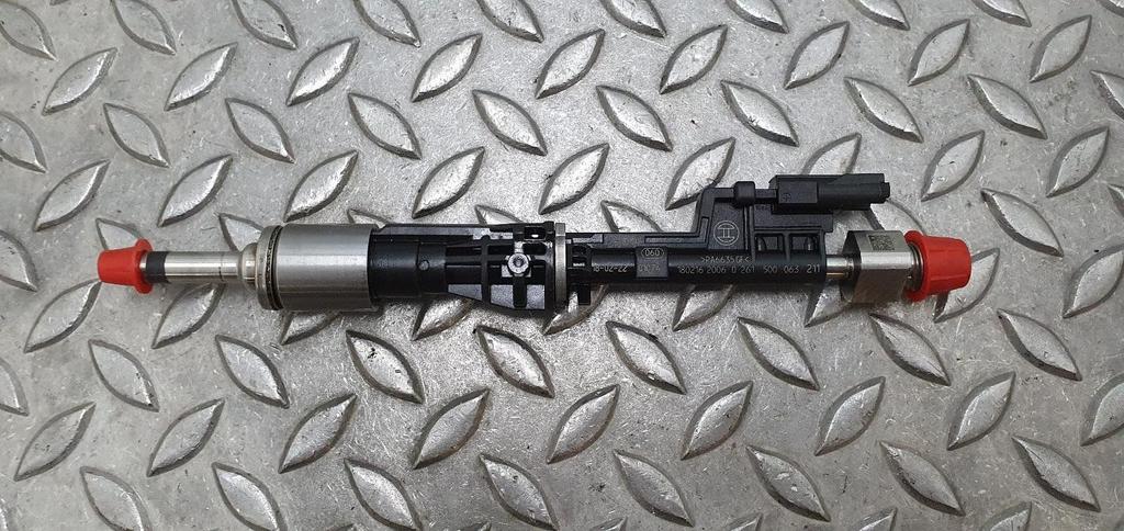 BMW 5 SERIES BRANDSTOF INJECTOR / VERSTUIVER 2013, Ophalen of Verzenden, Gebruikt, Stiba lid