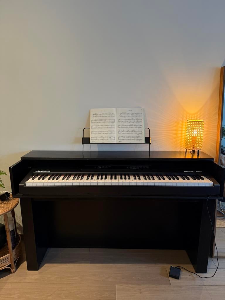 Elektrische piano - Alesis Recital Pro, Enlèvement, Comme neuf, Piano