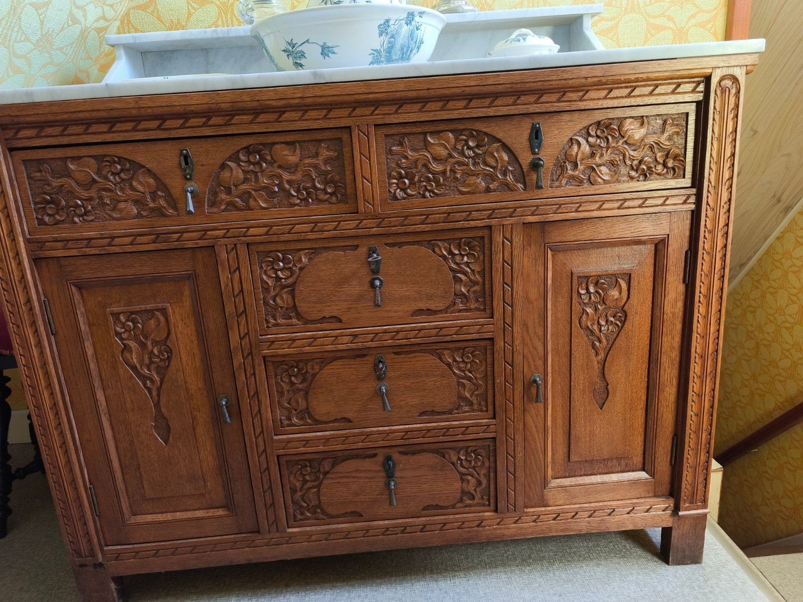 Commode met marmeren blad, Enlèvement