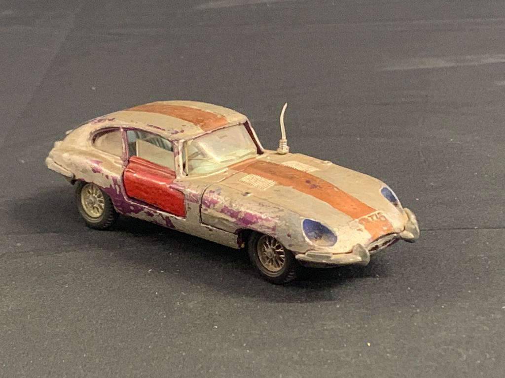 Dinky Toys 131 (1968–1975), Ophalen of Verzenden, Gebruikt, Auto, Dinky Toys