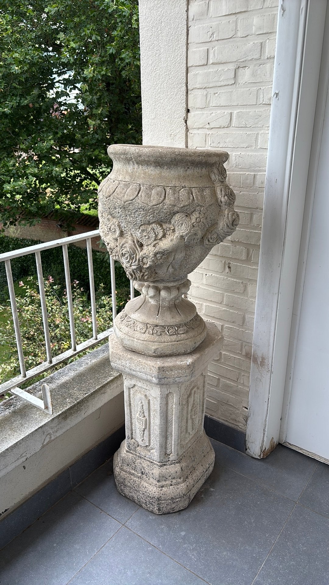 Beeldhouwwerk, Ophalen, Gebruikt, Rond, 70 cm of meer
