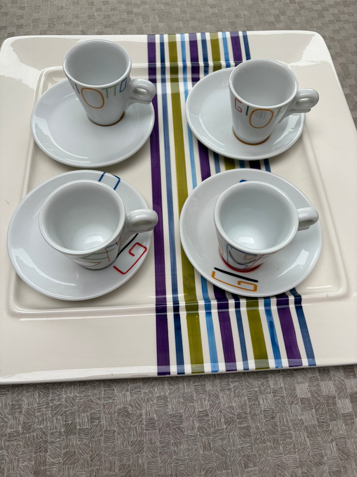Beau plateau avec 6 sacs, Maison & Meubles, Cuisine | Vaisselle, Enlèvement ou Envoi, Comme neuf, Porcelaine, Autres types
