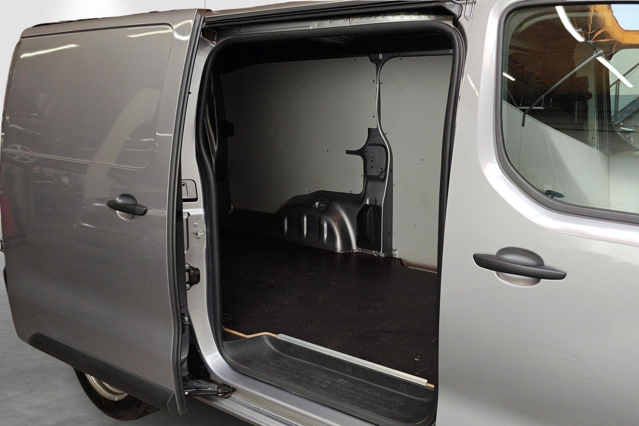 Toyota ProAce Long 2.0D MT Active, Argent ou Gris, 3 places, Boîte manuelle, 2500 kg