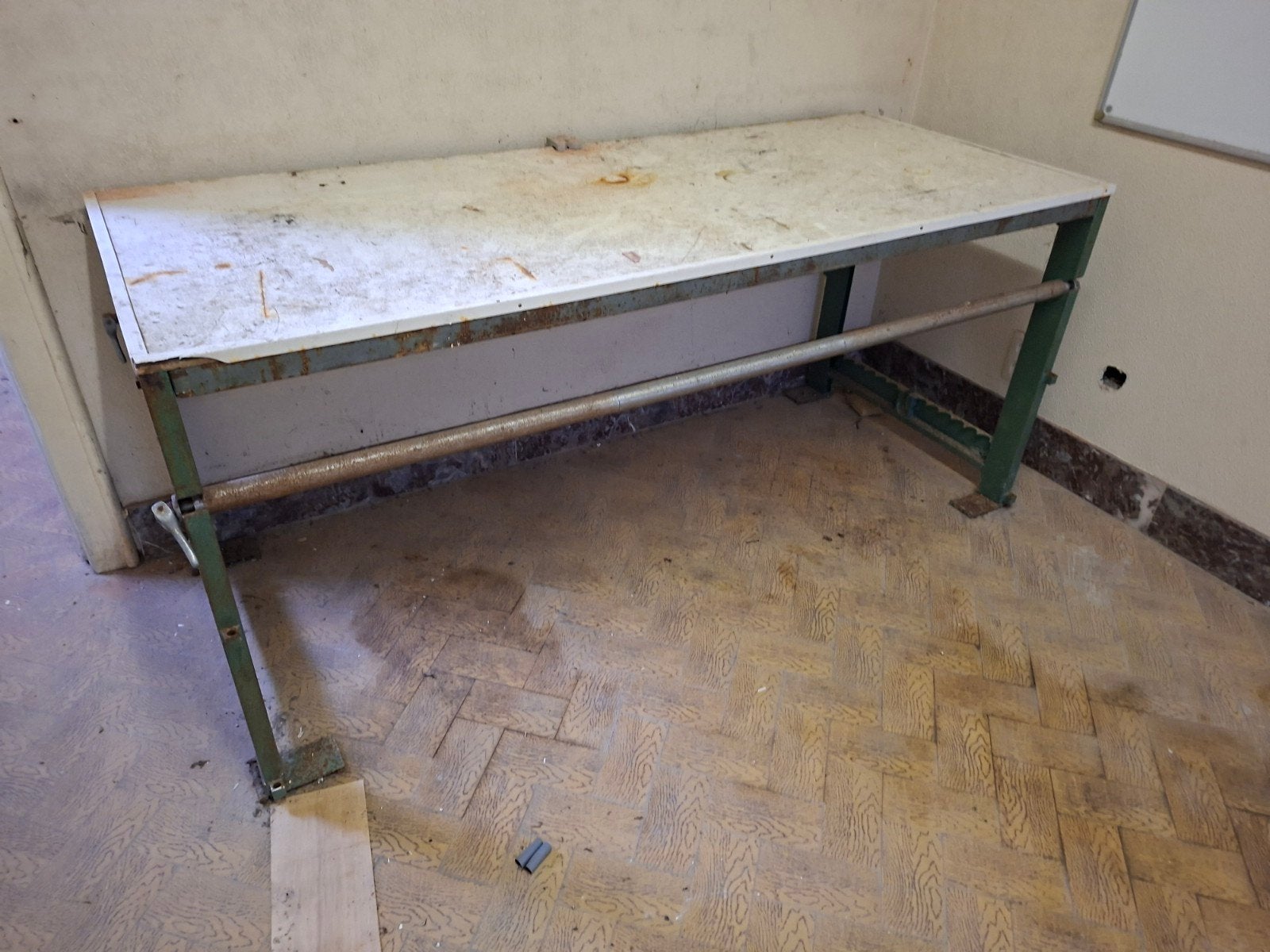 Établie en acier, Doe-het-zelf en Bouw, Werkbanken, Ophalen