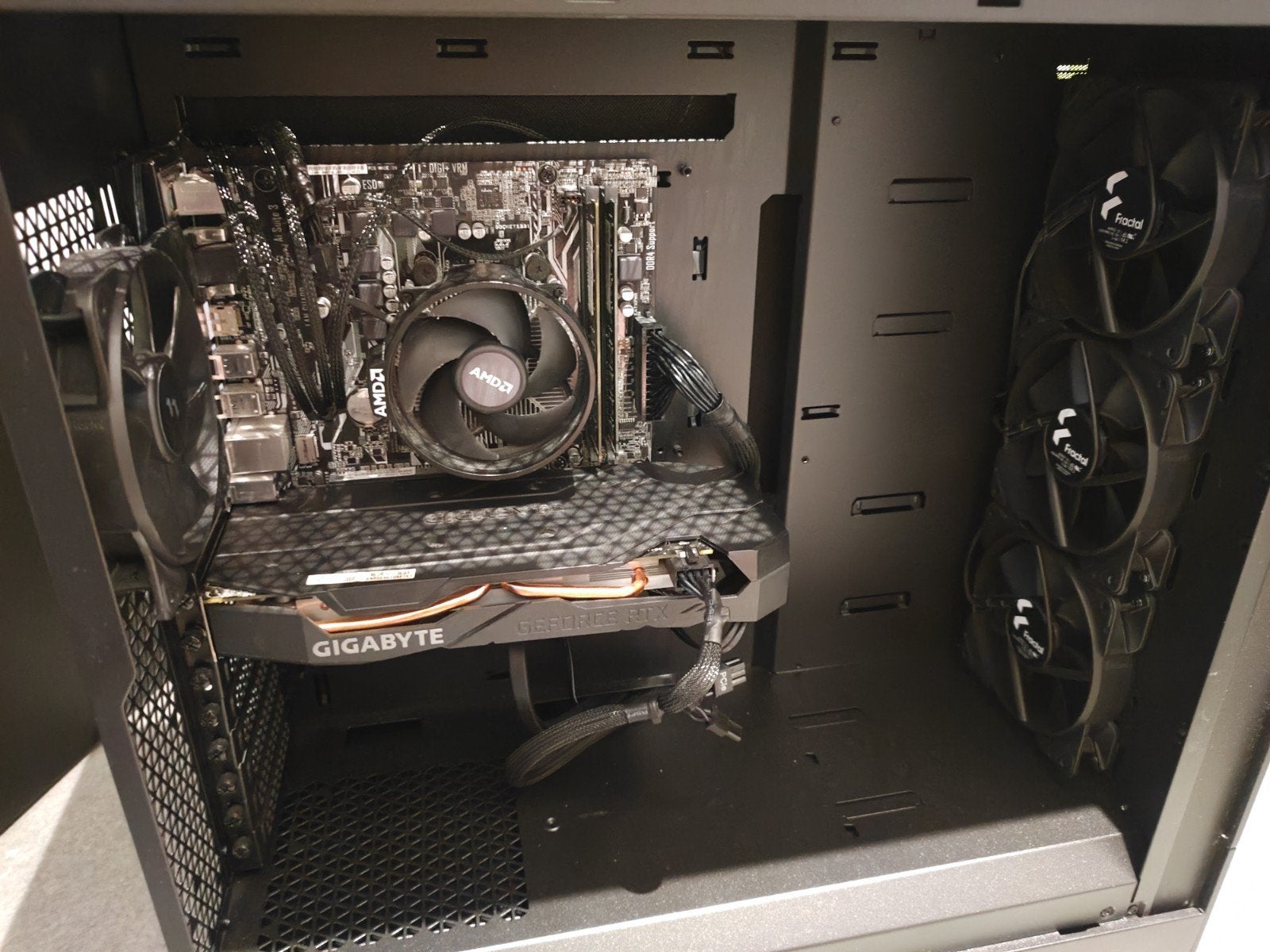 Stille all black gaming pc (Ryzen 5-2600, RTX2060, 16GB RAM), Computers en Software, Desktop Pc's, HDD, SSD, 16 GB, Gaming, Ophalen