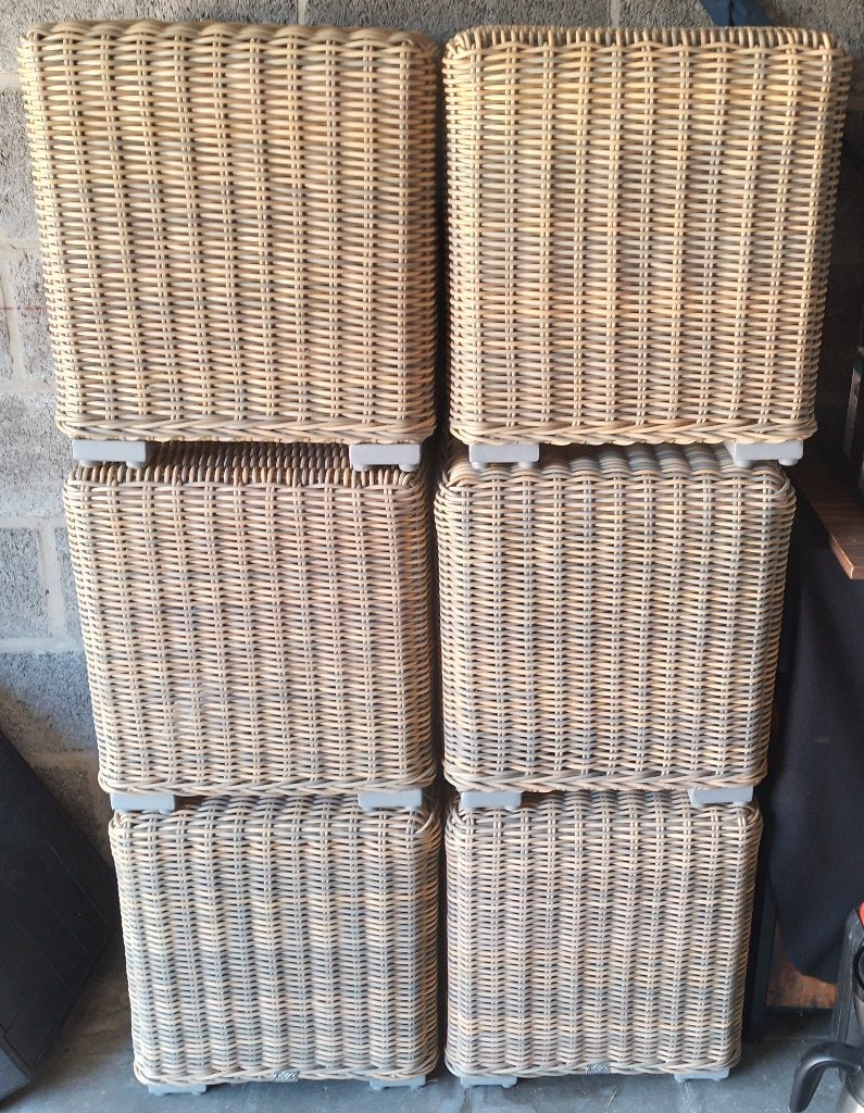 Rotan - 6 zitjes zonder rugleuning – 2 foto’s, Huis en Inrichting, Zetels | Zetels, Ophalen, Zo goed als nieuw