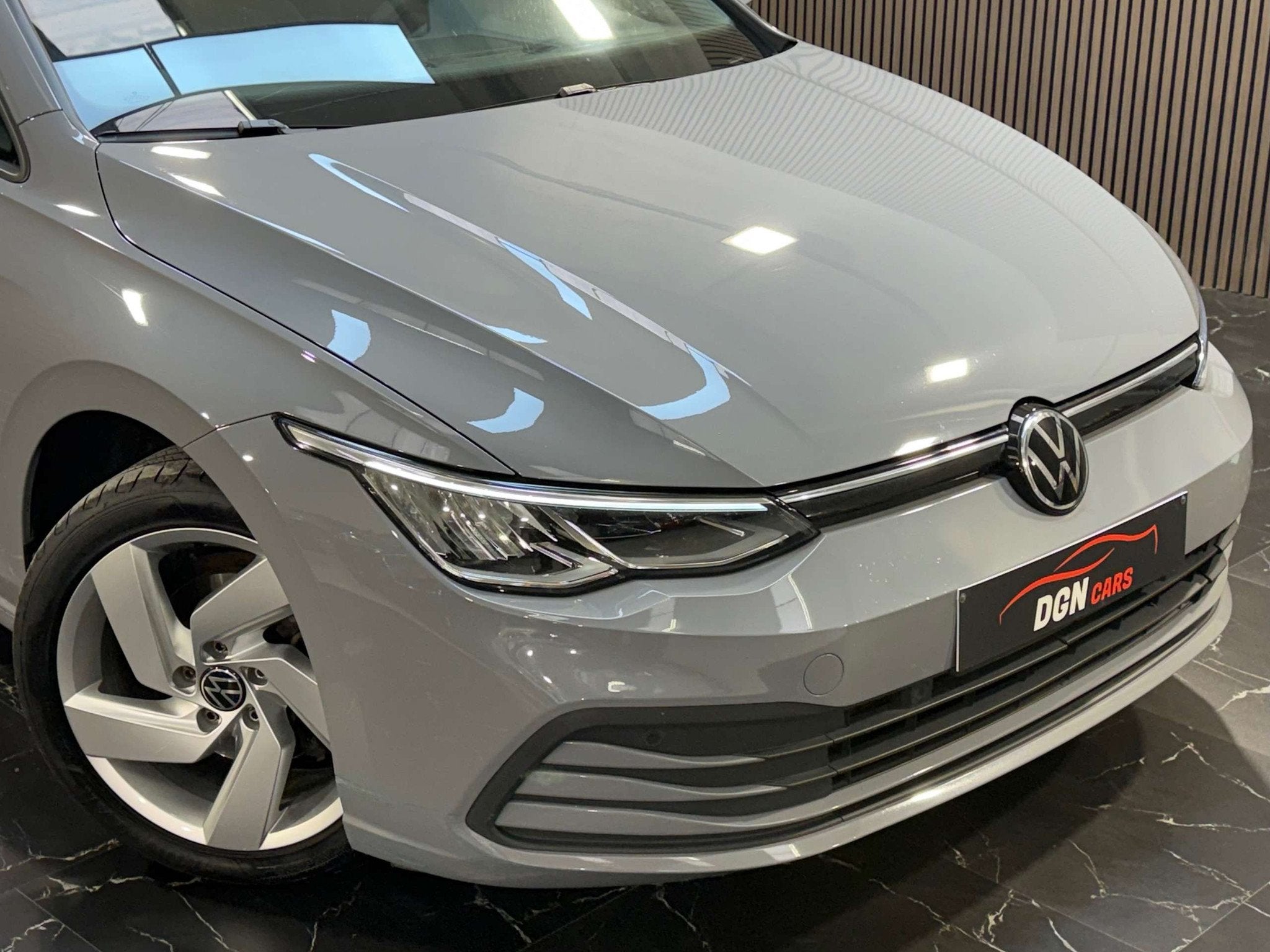 Volkswagen Golf 1.0 TSI PRÊT À IMMATRICULER (bj 2021), Auto's, Stof, Gebruikt, Bedrijf, Golf
