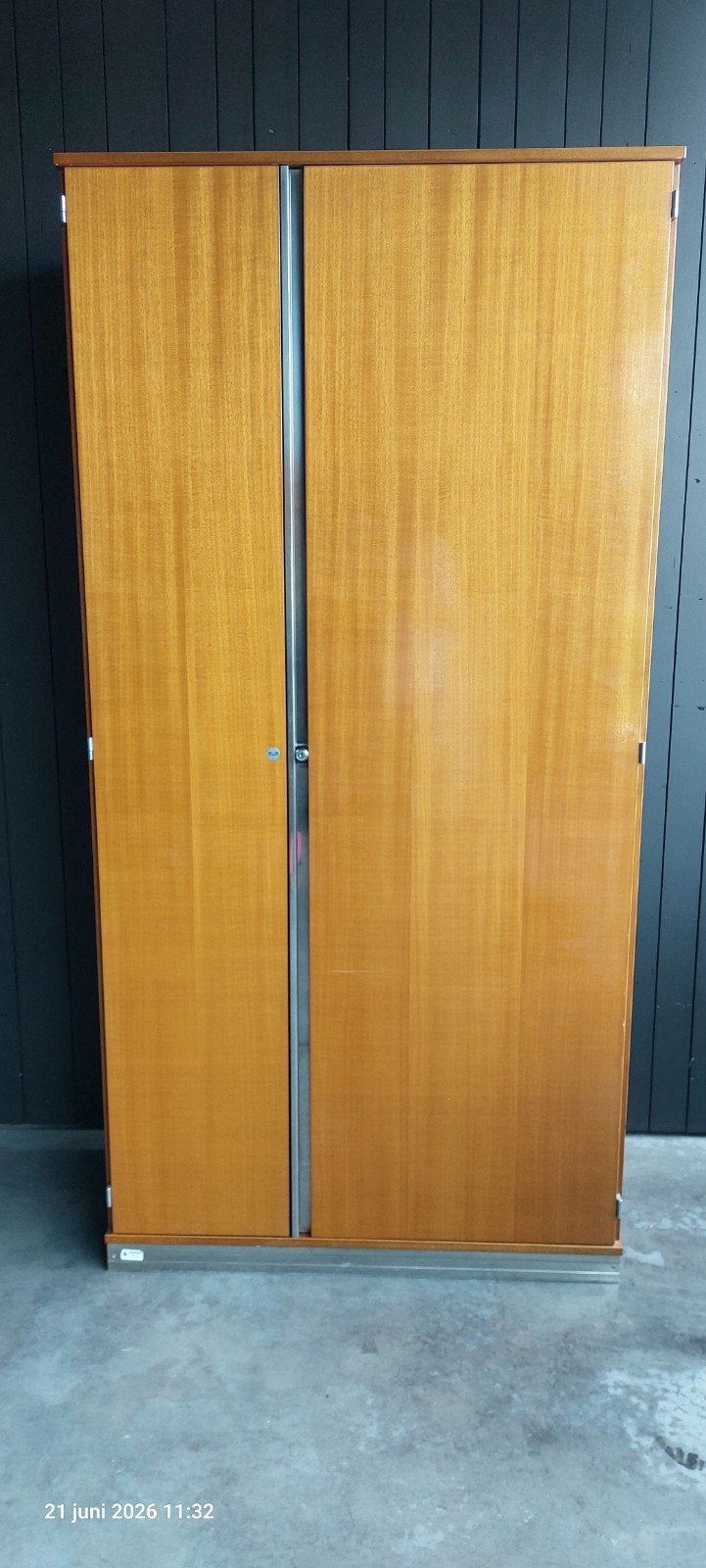 Mim kast, Maison & Meubles, Armoires | Armoires à porte coulissante & Armoires à archives, Métal, Enlèvement