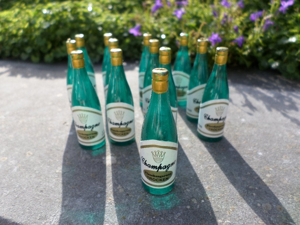 Set van 13 miniatuur champagneflessen, taartdecoraties, Diversen, Ophalen of Verzenden, Nieuw