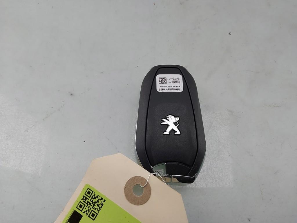 SLEUTEL 208 II (UB / UH / UP) (|9840149780|9834118980|), Kontakt-peugeot@peugeot.com, Gebruikt, Peugeot Deutschland GmbH, Bahnhofsplatz
65423  Rüsselsheim, DE