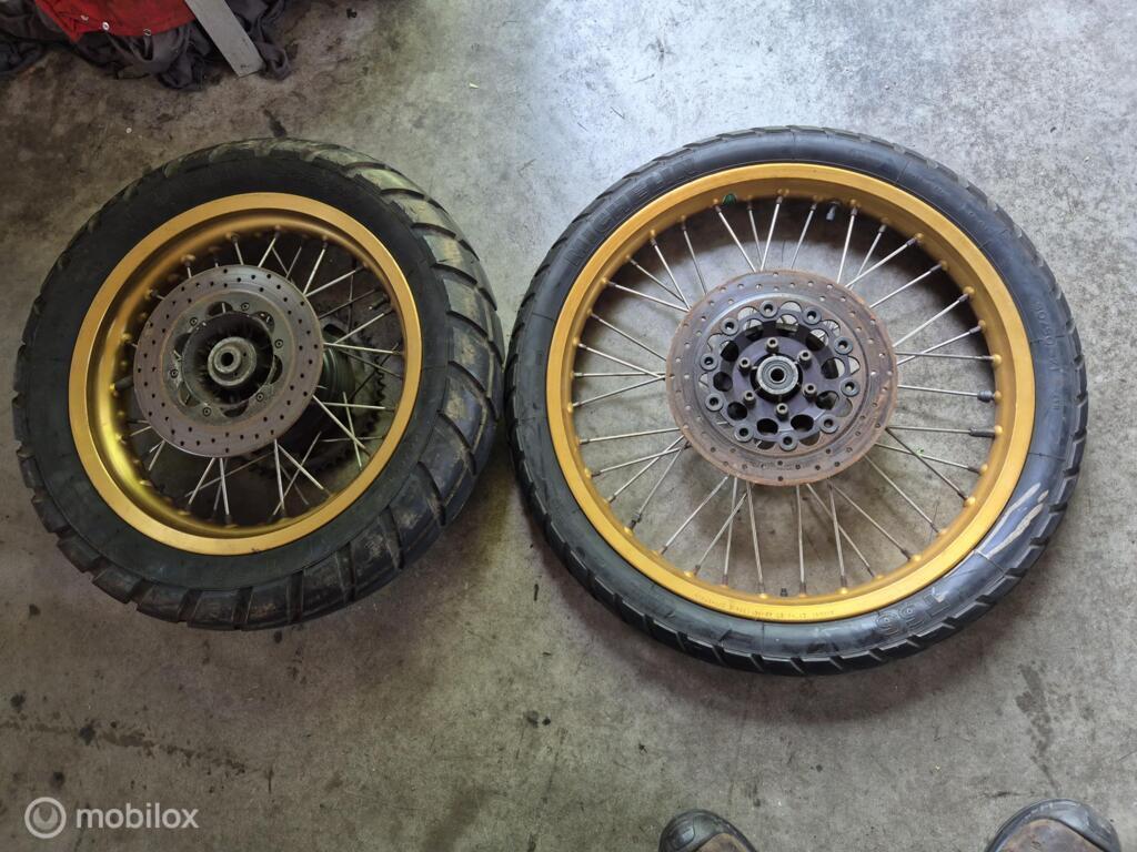 Akront wielen velgen remschijven tandwiel Cagiva elefant, Motoren, Gebruikt, Factorystore.service@ducati.com, Ophalen of Verzenden