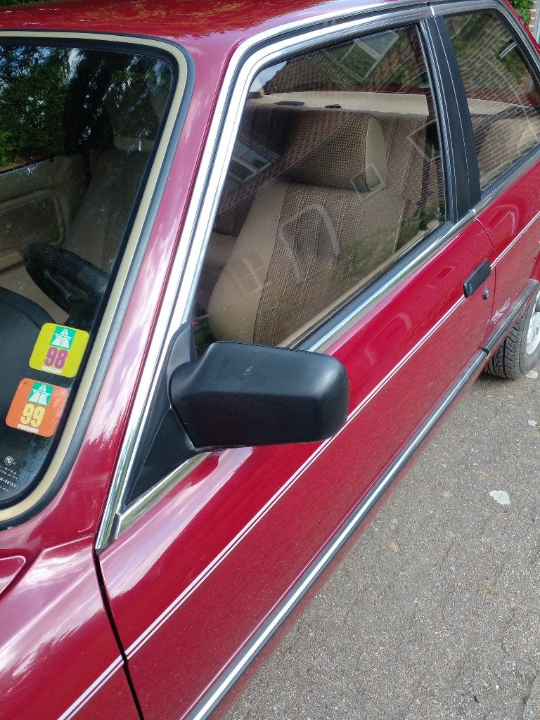 Oldtimer BMW E30, foto 5