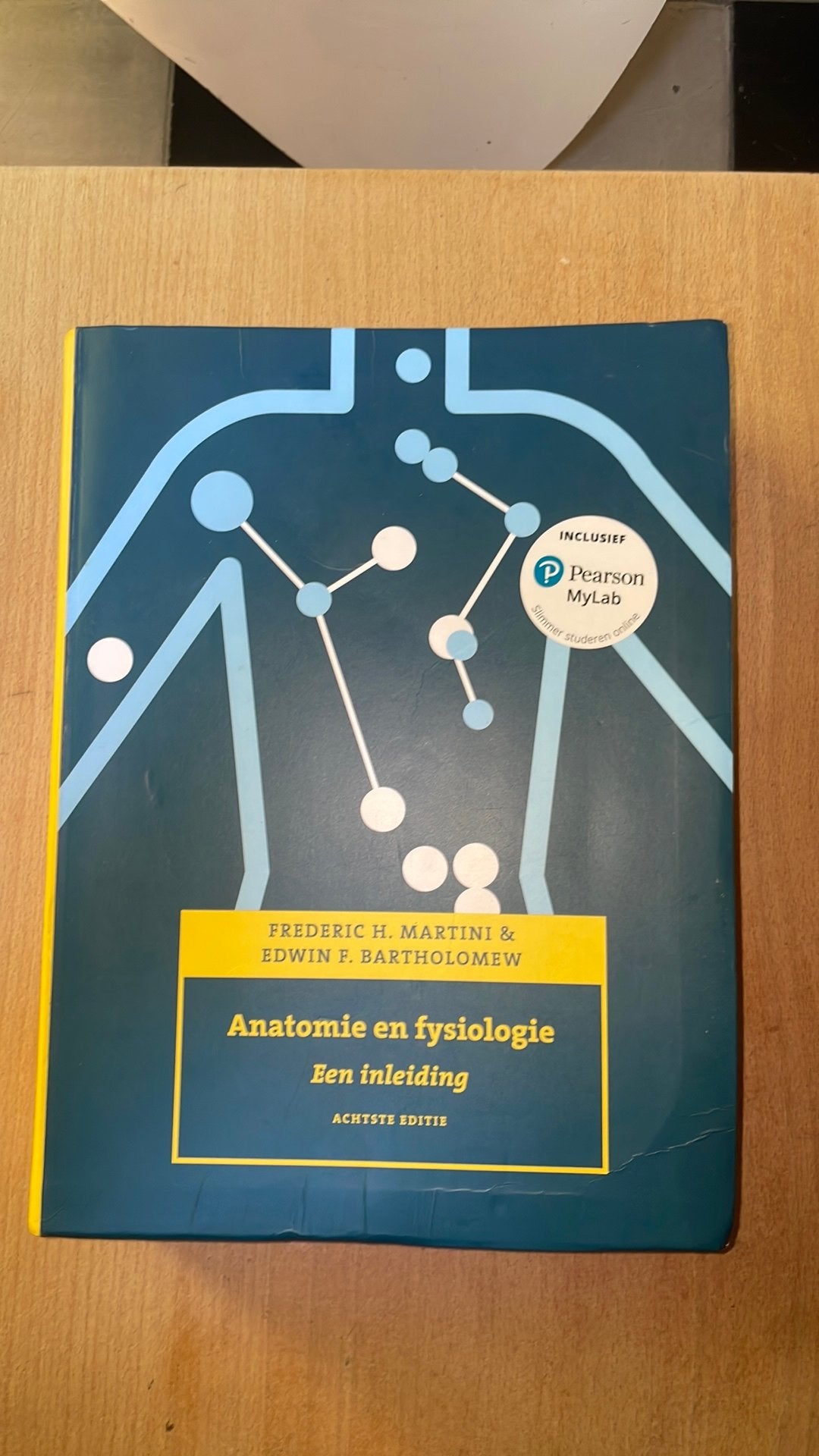 Anatomie en fysiologie – Een inleiding, 8e editie, Ophalen of Verzenden, Zo goed als nieuw, Niet van toepassing