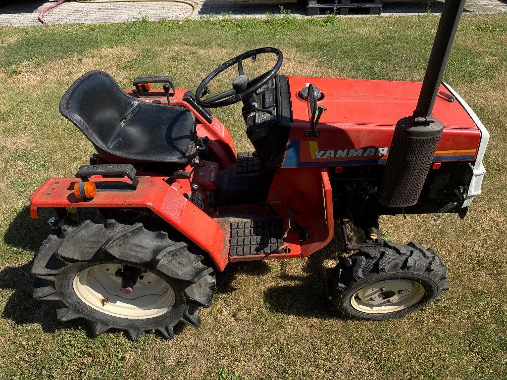tractor yanmar 4x4 type F13D met trekhaak, Zakelijke goederen, Landbouw | Tractoren, Ophalen