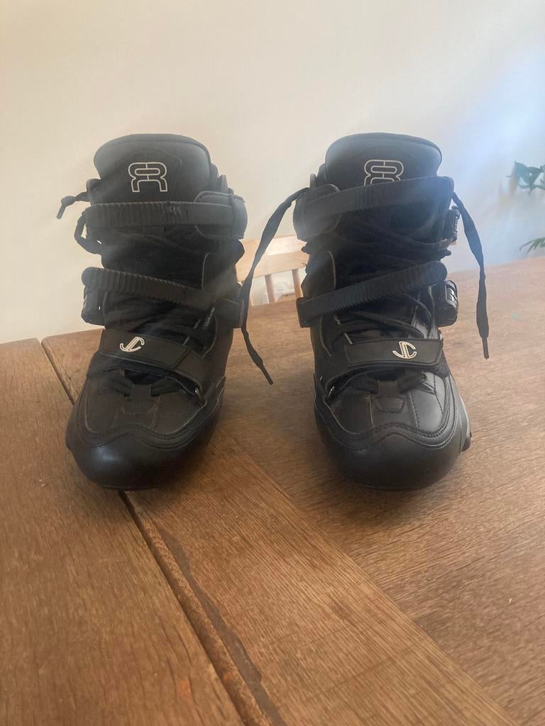 FR SL skate boot (2025 carbon), Sport en Fitness, Skeelers, Ophalen, Zo goed als nieuw, Inline skates 4 wielen