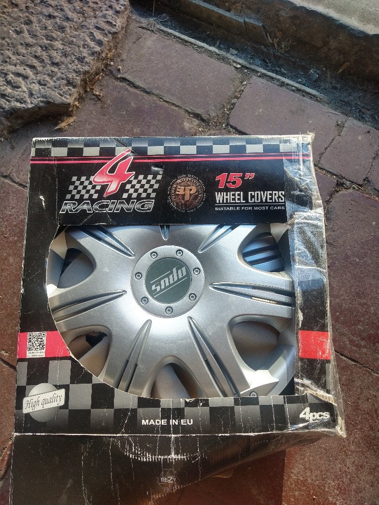 Nieuw 4-Delige Wieldoppenset Opus 15-inch zilver, Ophalen, Nieuw