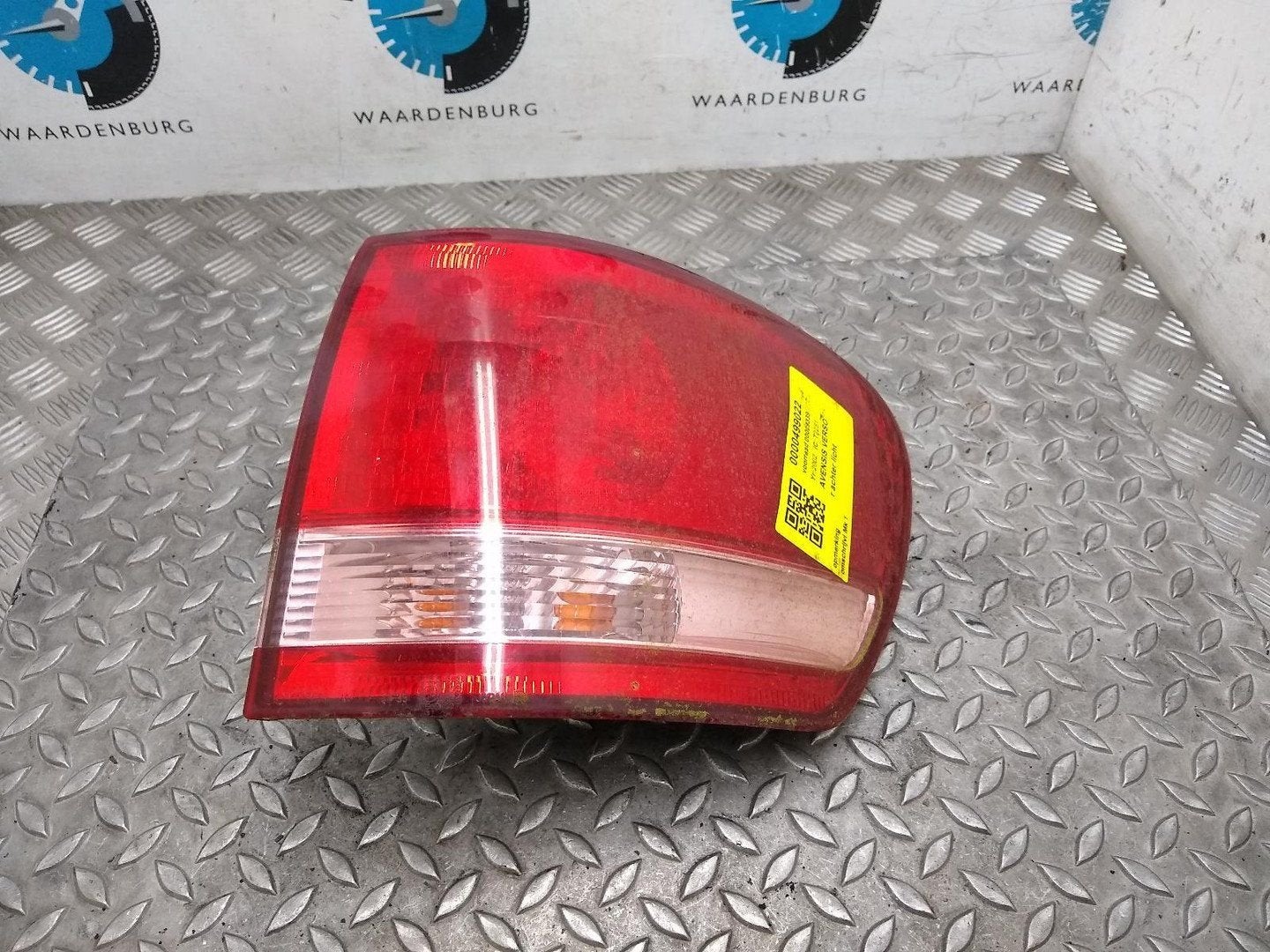 TOYOTA AVENSIS VERSO 2.0i Linea Luna 7p. ACHTERLICHT R 2002, Enlèvement ou Envoi, Utilisé, ARN reconnu