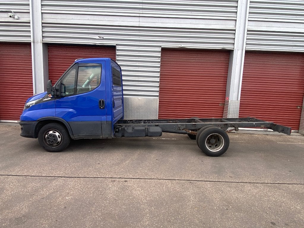 Iveco Daily, châssis et cabine, Euro 6, dommages mineurs, Autos, 100 kW, Achat, Euro 6, 2 portes