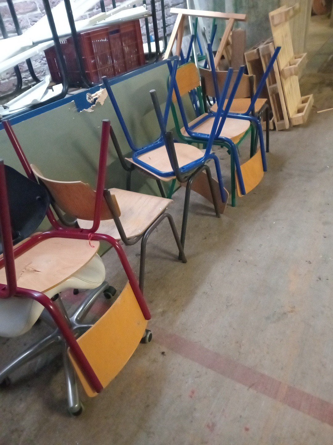 chaises à donner, Divers, Enlèvement, Utilisé