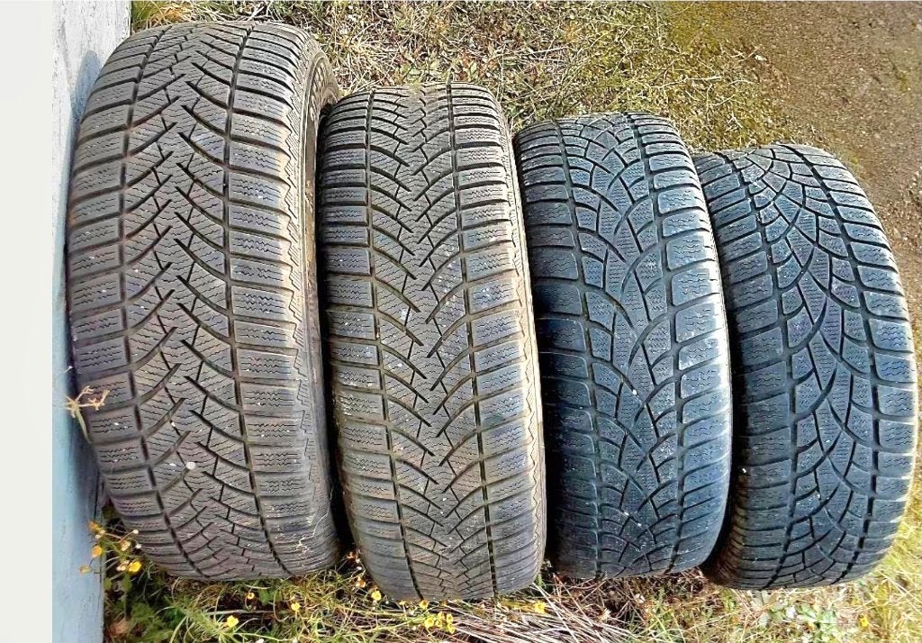 4 très bons pneus hiver 205/55-16, originales Ford, Pneus et Jantes, Pneus hiver, 16 pouces, 205 mm