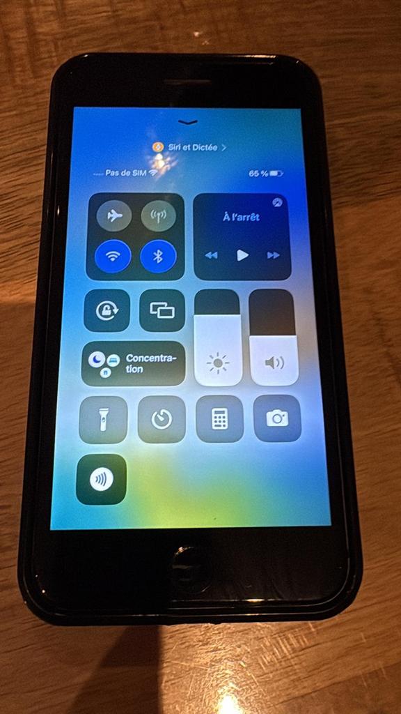 Iphone 8 en parfait etat, Audio, Tv en Foto, Mp3-spelers | Apple iPod, Ophalen of Verzenden, Zo goed als nieuw