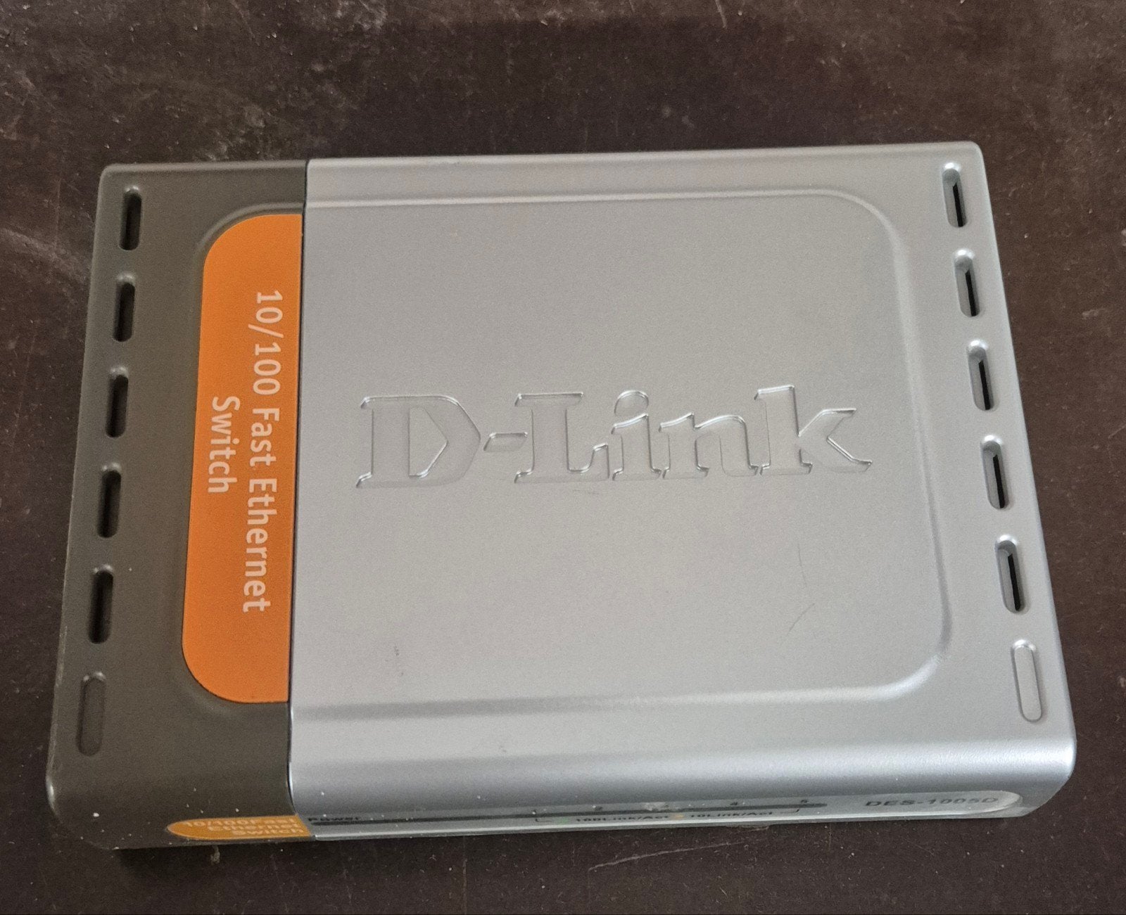 D-Link DES-1005D Fast Ethernet, Informatique & Logiciels, Enlèvement ou Envoi