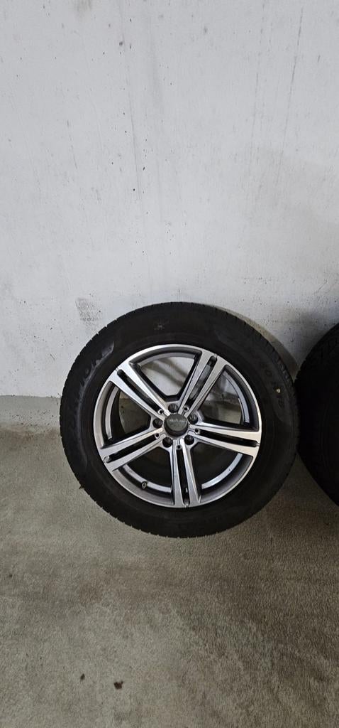 Pirelli Scorpion 235/60/18  .  4 stucks winter banden, Auto-onderdelen, Banden en Velgen, Ophalen, Band(en)