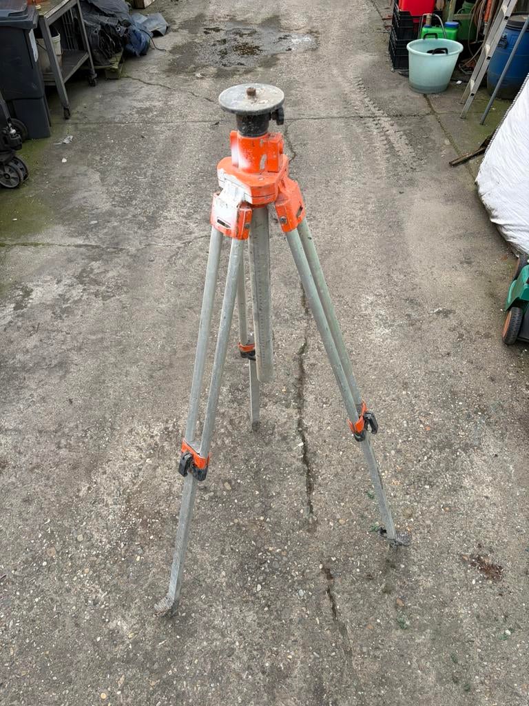 Statief laser, Ophalen, Zo goed als nieuw