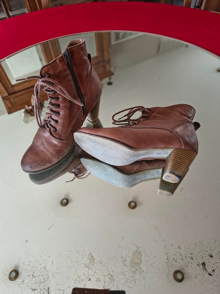 Elegante cognackleurige lederen veterlaarsjes, Kleding | Dames, Ophalen