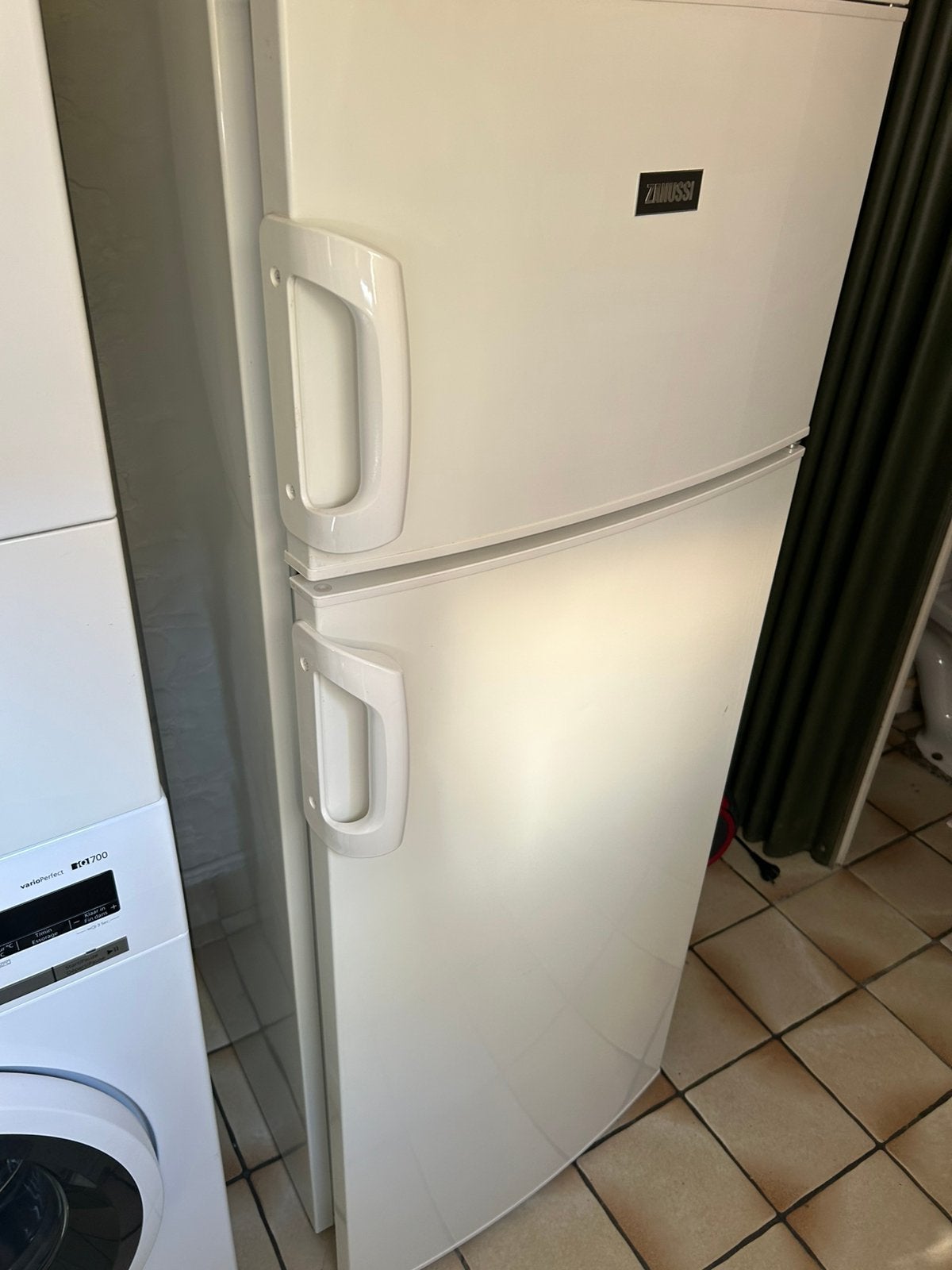 Ijskast, Elektronische apparatuur, Koelkasten en IJskasten, Ophalen, Zo goed als nieuw