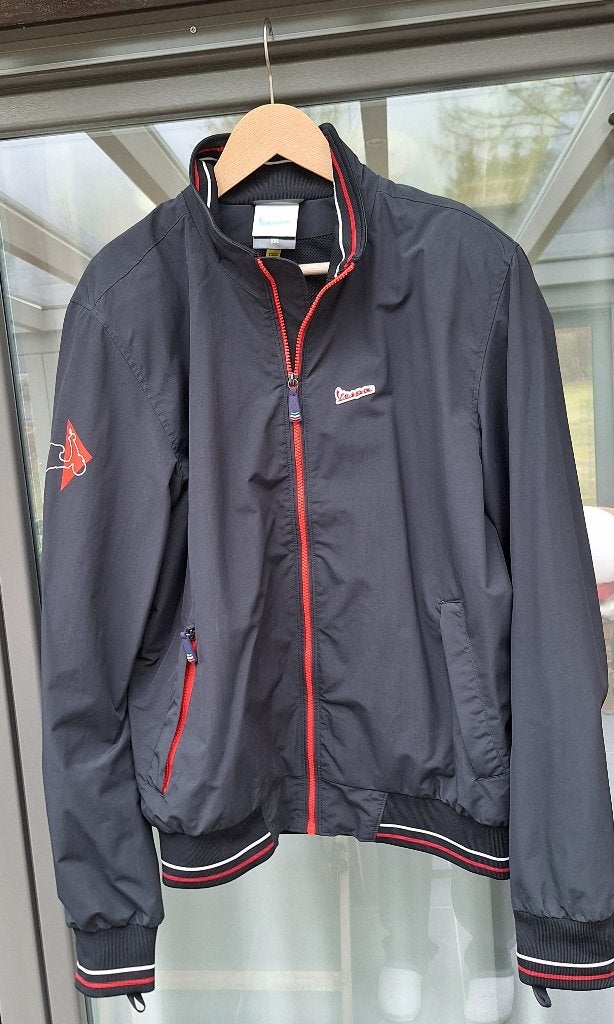 Veste Vespa, Ophalen, Zo goed als nieuw