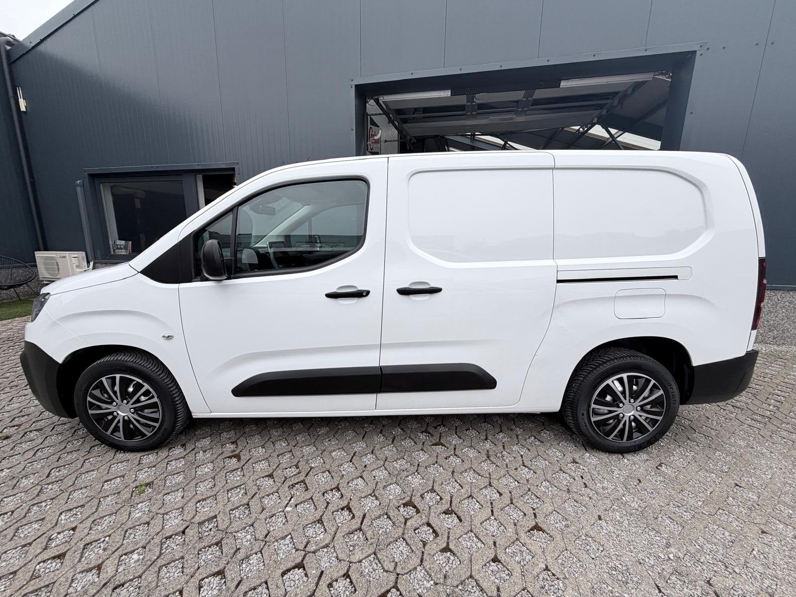 Citroën Berlingo Benzine - Lang chassis - 10661€+btw, Auto's, Citroën, Voorwielaandrijving, 4 deurs, Stof, Gebruikt