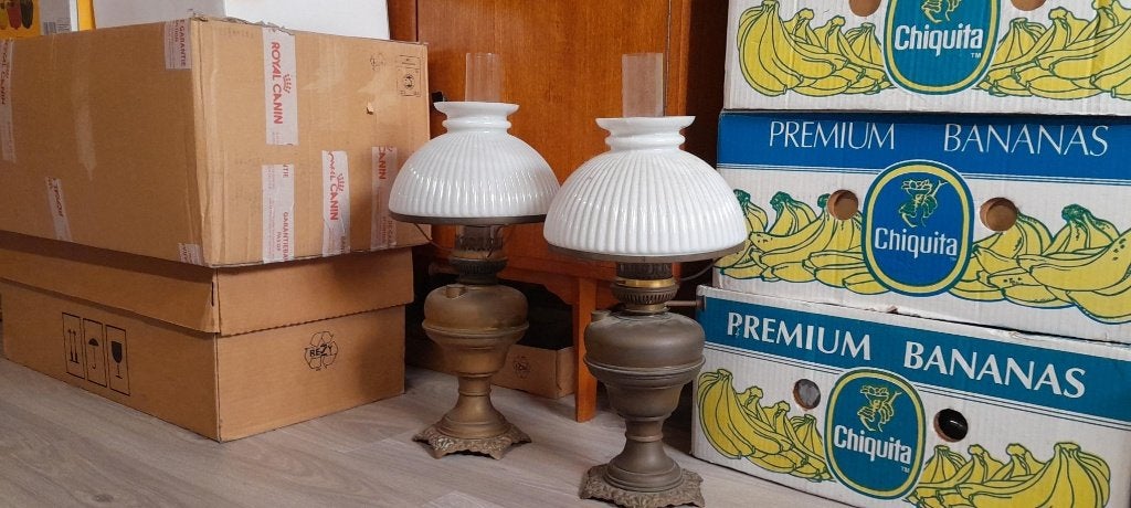 2 oude koperen staande olielampen, Ophalen
