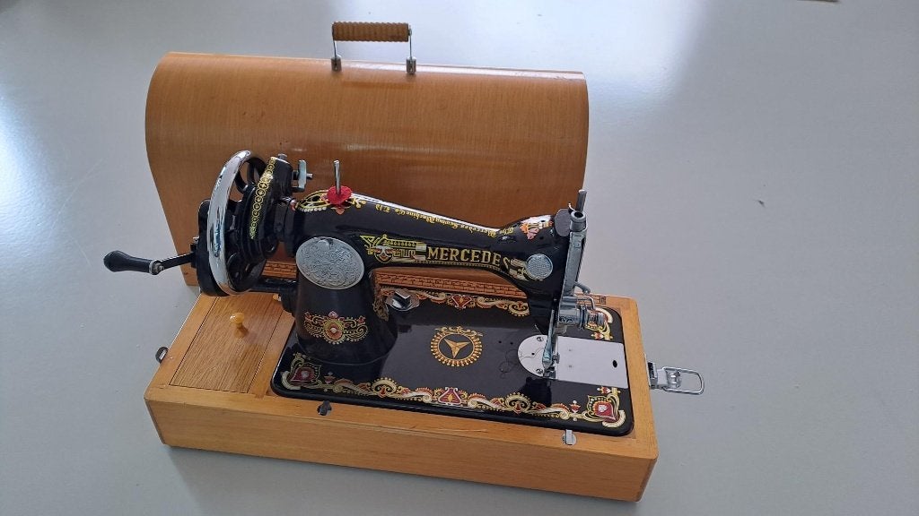 Naaimachine van Mercedes Sewing., Antiek en Kunst, Ophalen