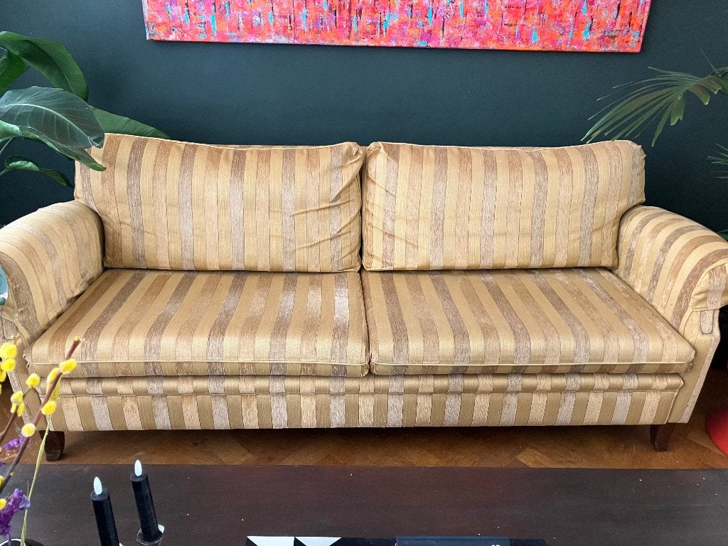 Vintage sofa okergeel gestreept klassiek 2-zits, Maison & Meubles, Canapés | Salons, Moins de 75 cm, Klassiek, Comme neuf, Enlèvement