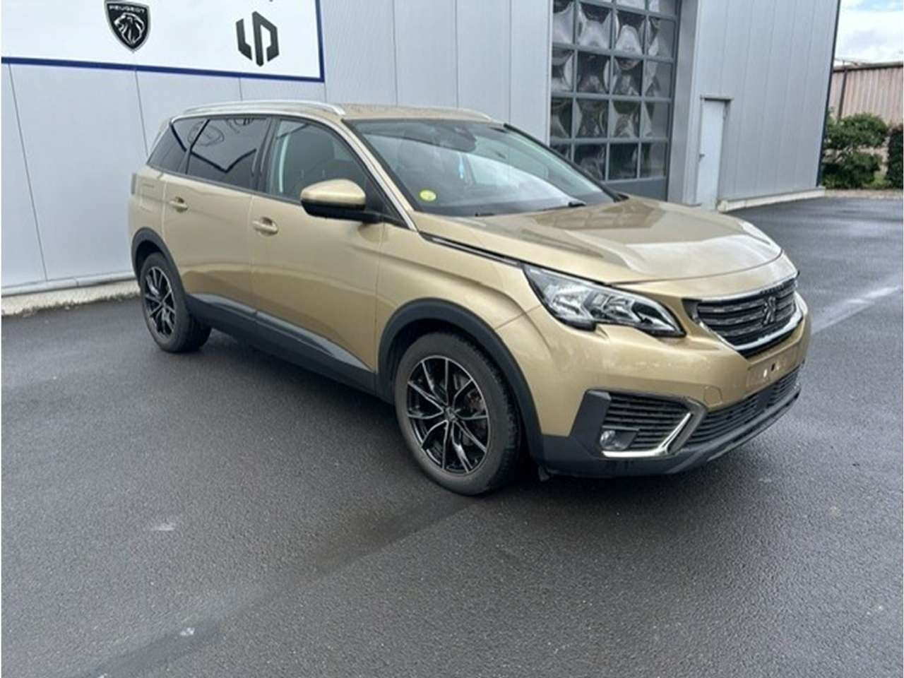Peugeot 5008 BlueHDi Active S/S, 0 kg, https://public.car-pass.be/vhr/781f2283-817a-489c-b510-cc43b302b1a9, Monovolume, Euro 6