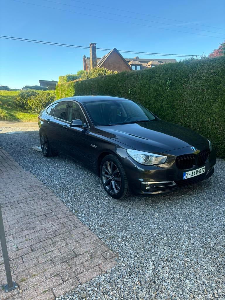 BMW 520 GT 2016 Euro 6B, Auto's, BMW, Automaat, Achterwielaandrijving, Navigatiesysteem, Zwart